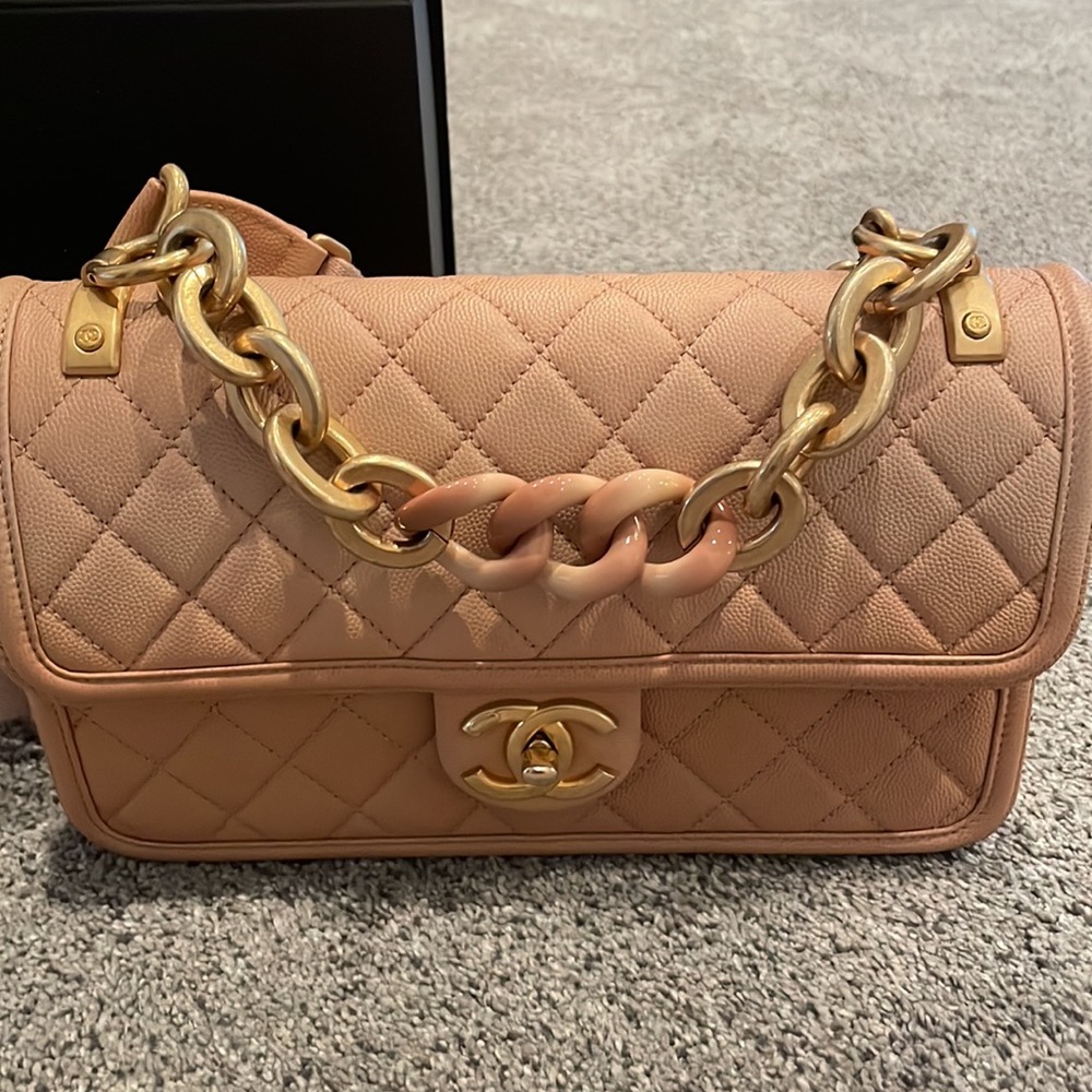 Chanel pink ombré handbag purse 10” x 7” with chain and fabric strap - Picture 1 of 9